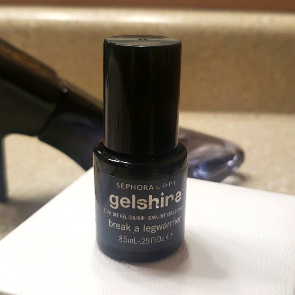 SEPHORA Soak off gel " Break a legwarmer "